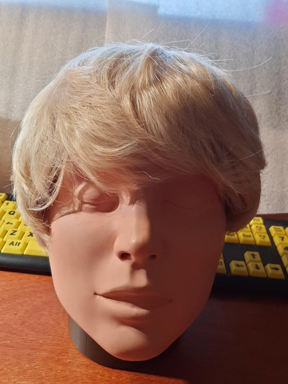 NEW ! Women & Men Short Wig Curly Blonde